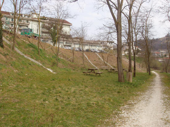 Percorso ciclopedonale nel Parco fluviale del Tordino 