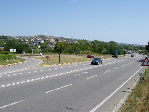 Innesto della strada San Nicol-Garrufo sulla statale 80 a San Nicol a Tordino 